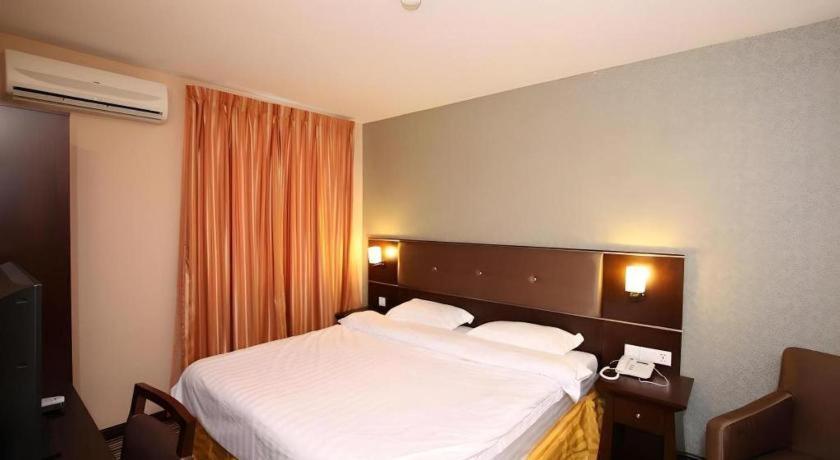 1 City Hotel Kota Kinabalu Exterior foto